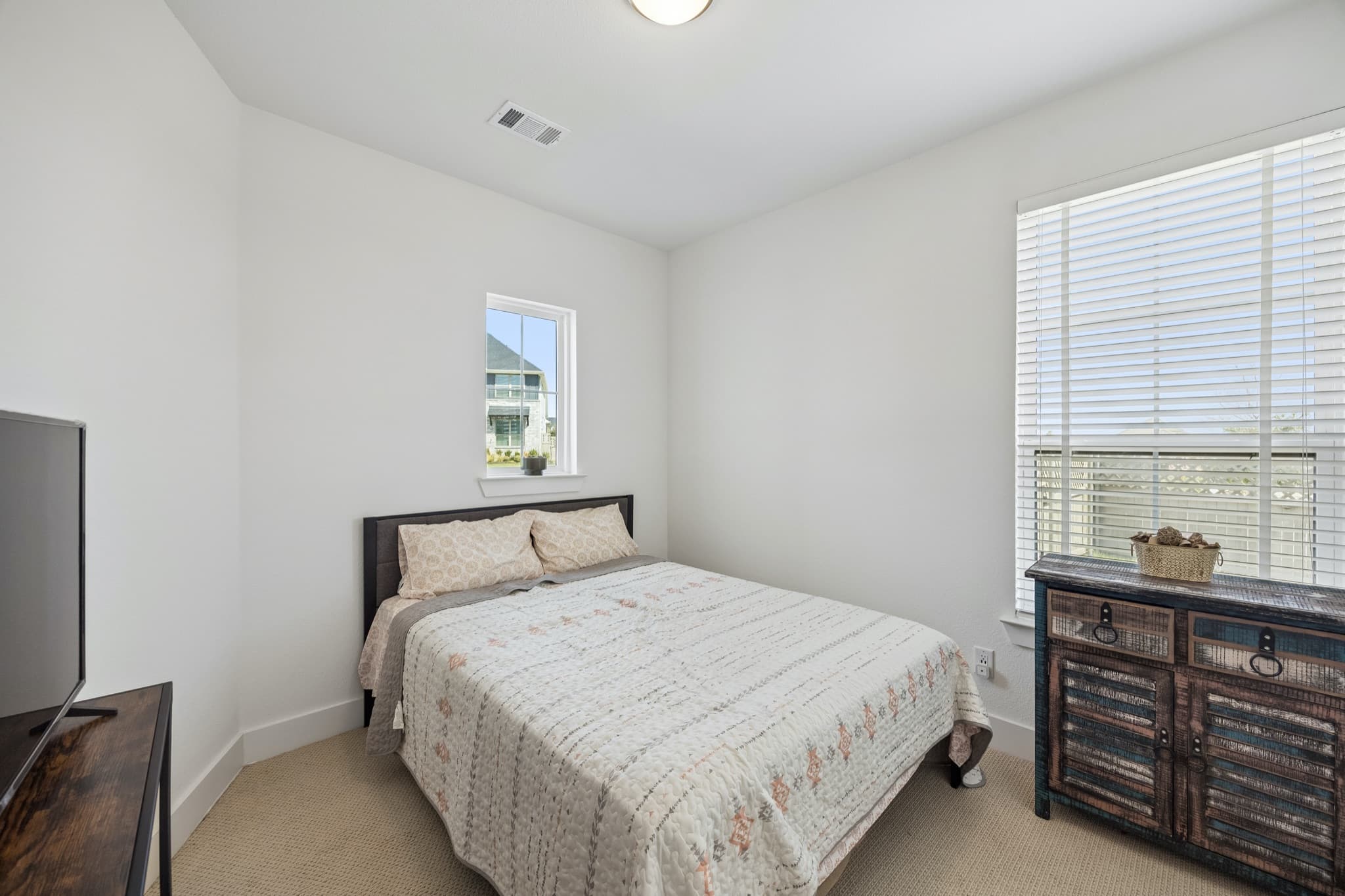 1736 Bonsmara Drive photo 11