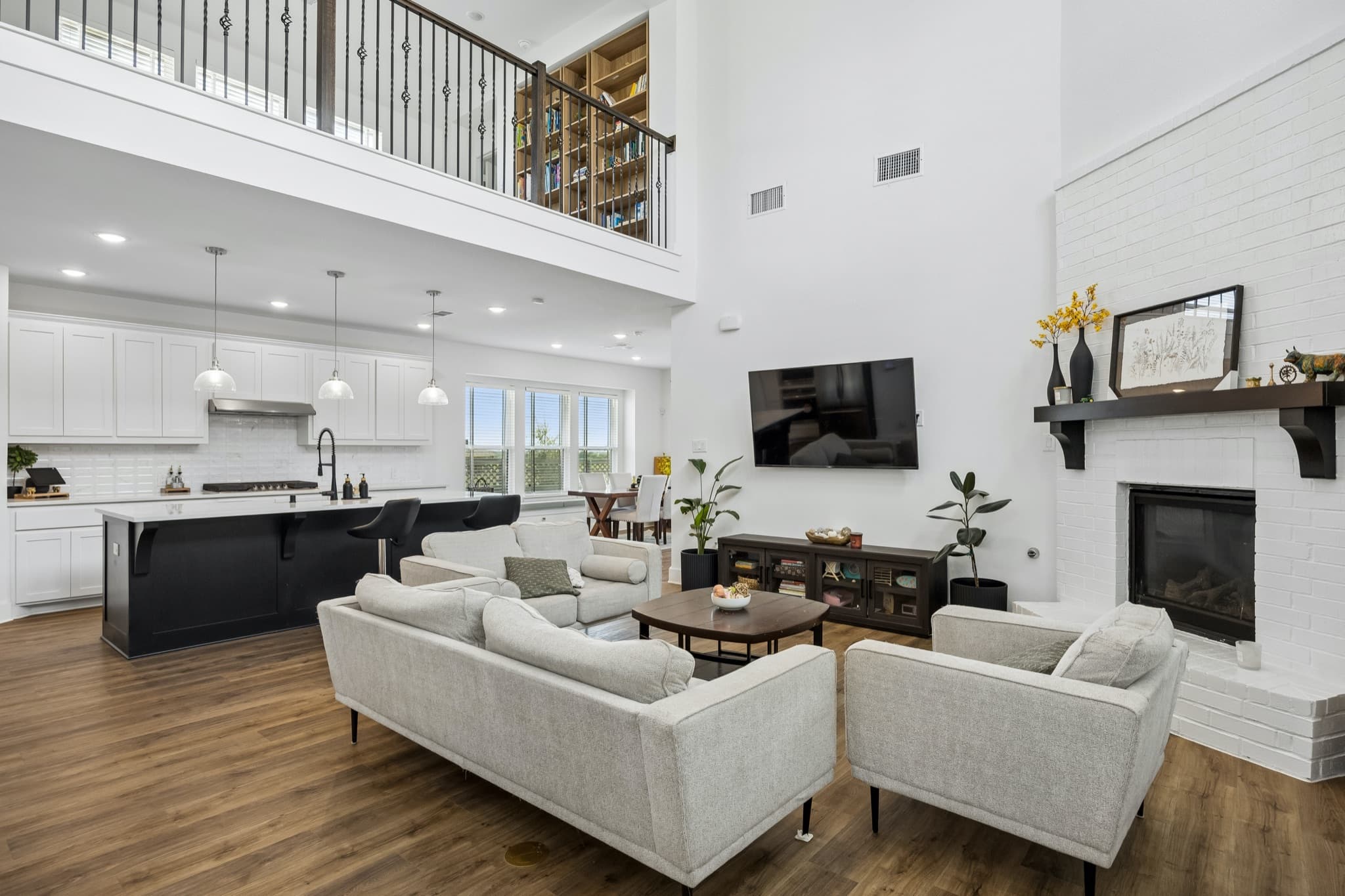 1736 Bonsmara Drive photo 4
