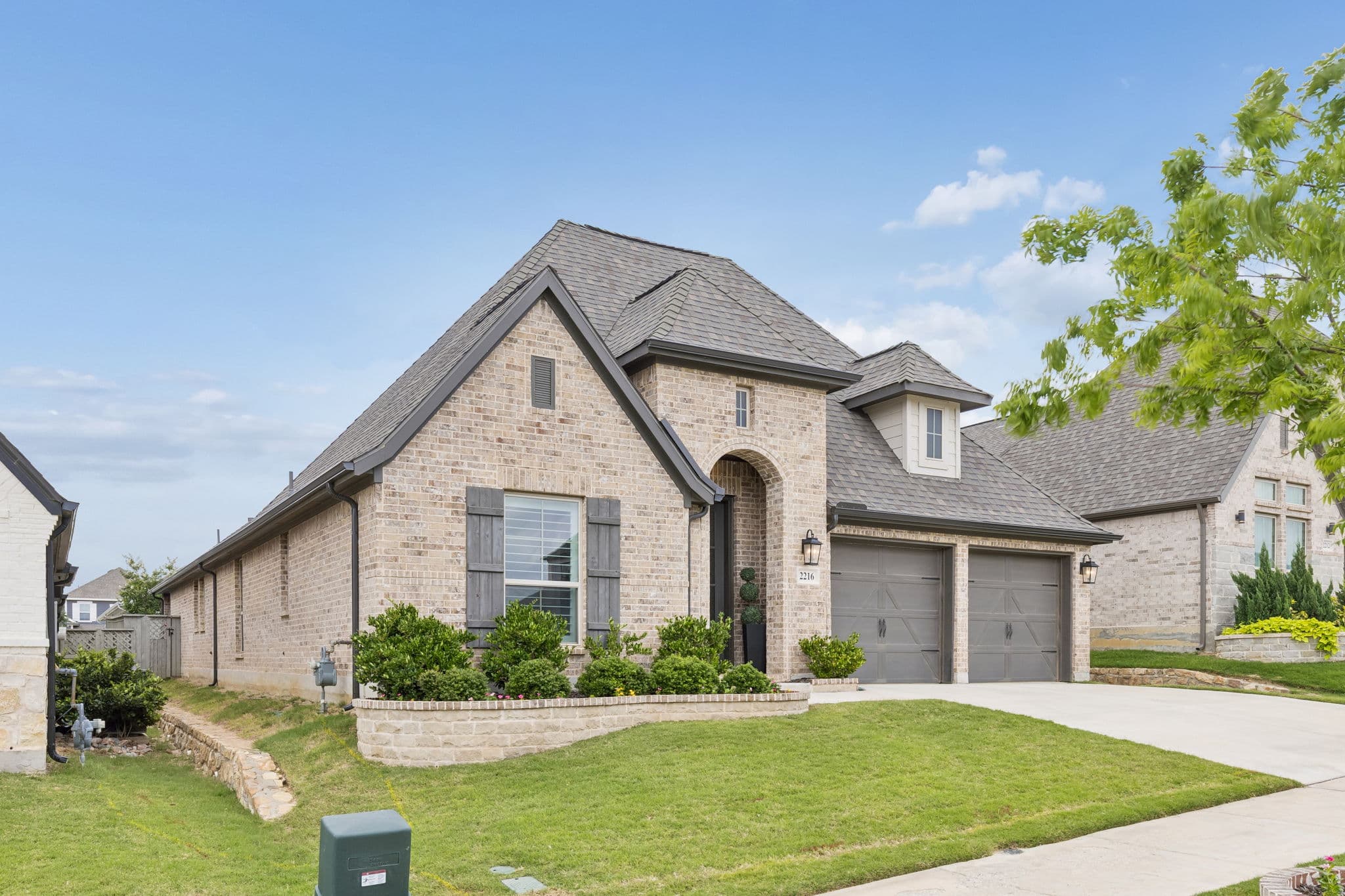 2216 Clancy Drive photo 2