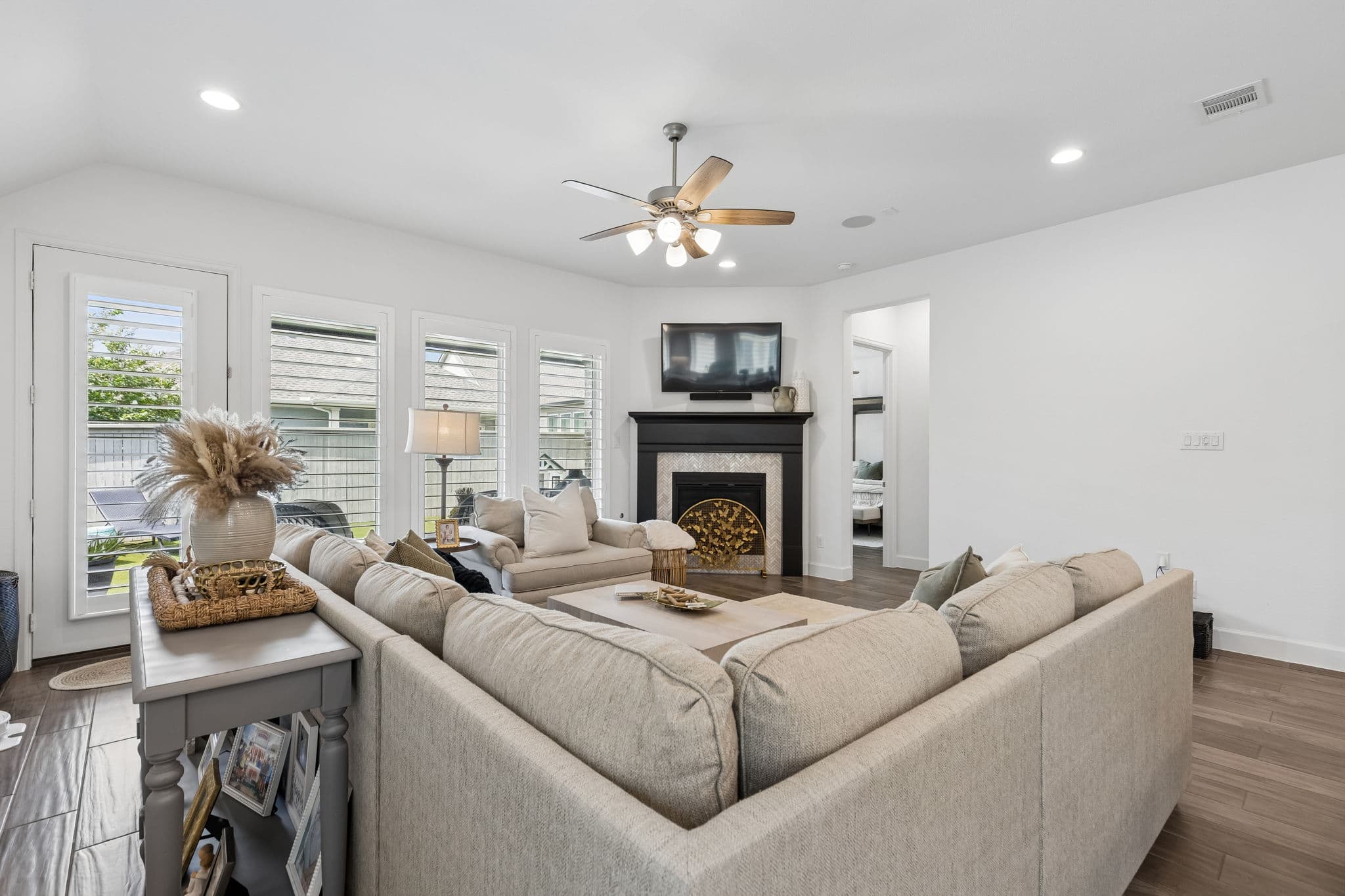 2216 Clancy Drive photo 9