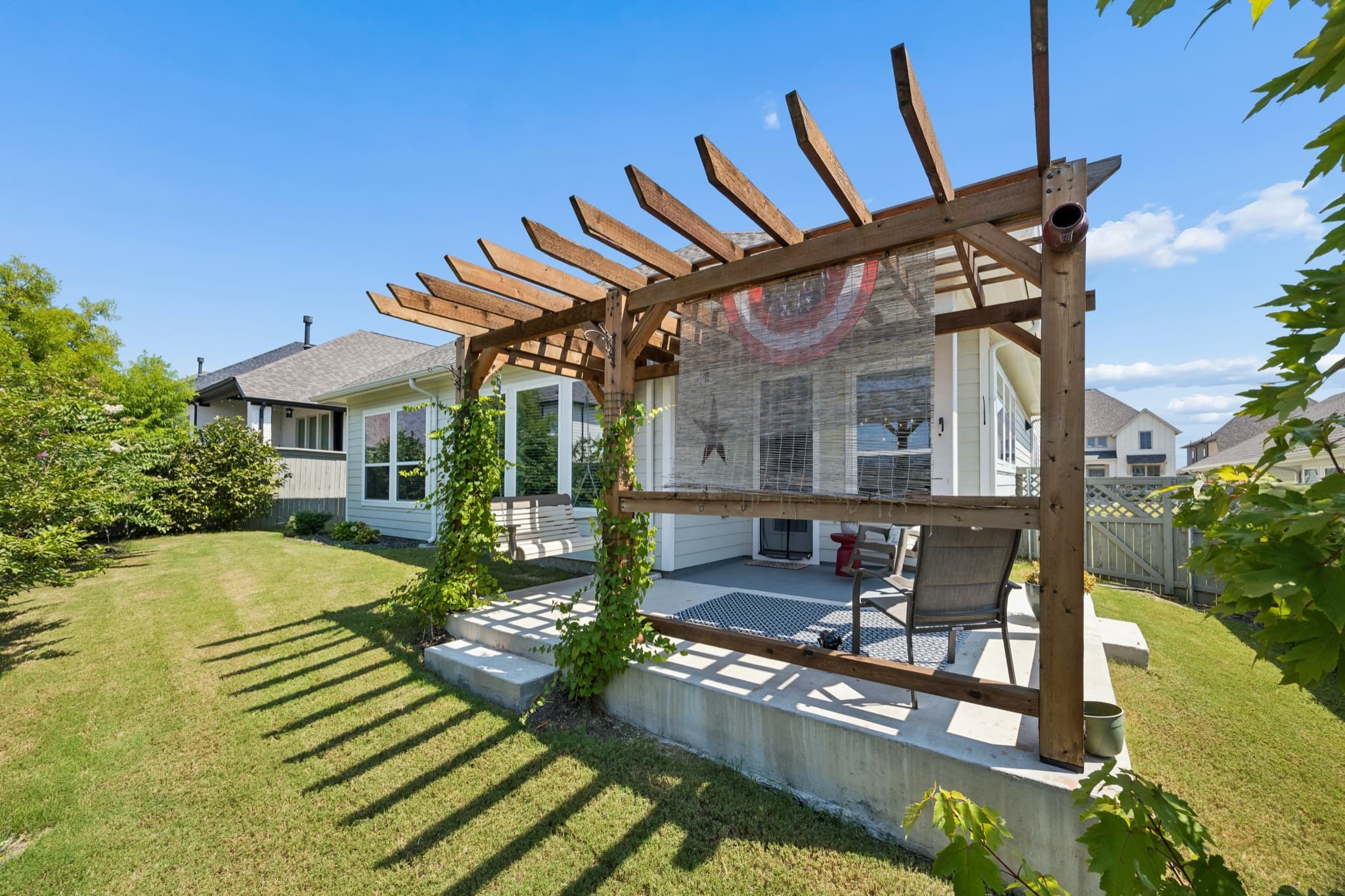 2232 Robin Way photo 32
