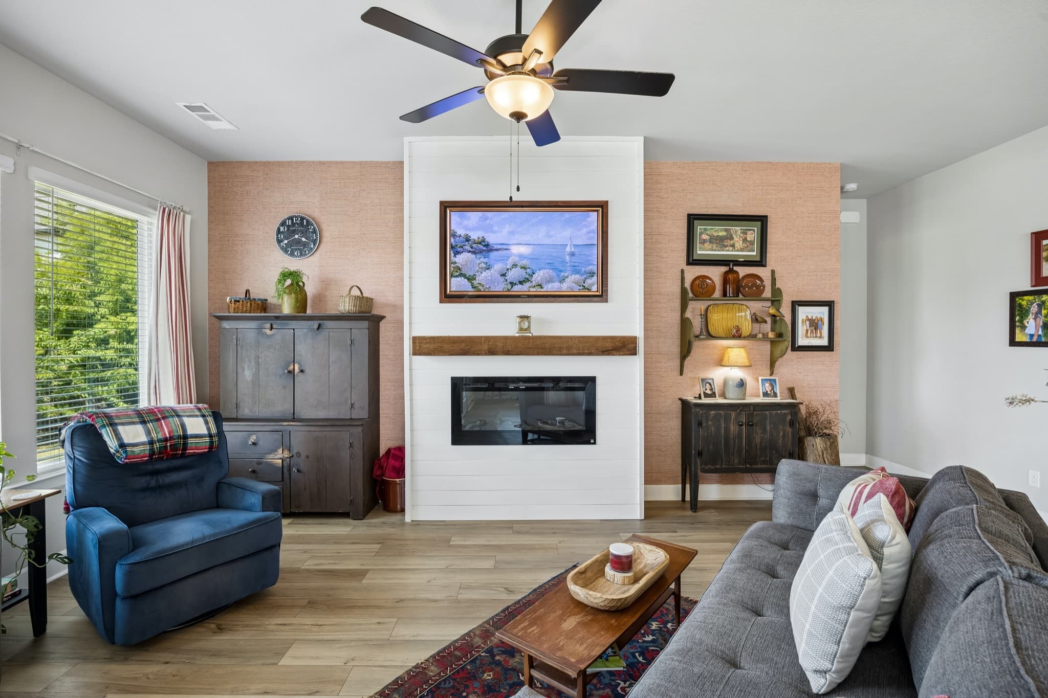 2232 Robin Way photo 6