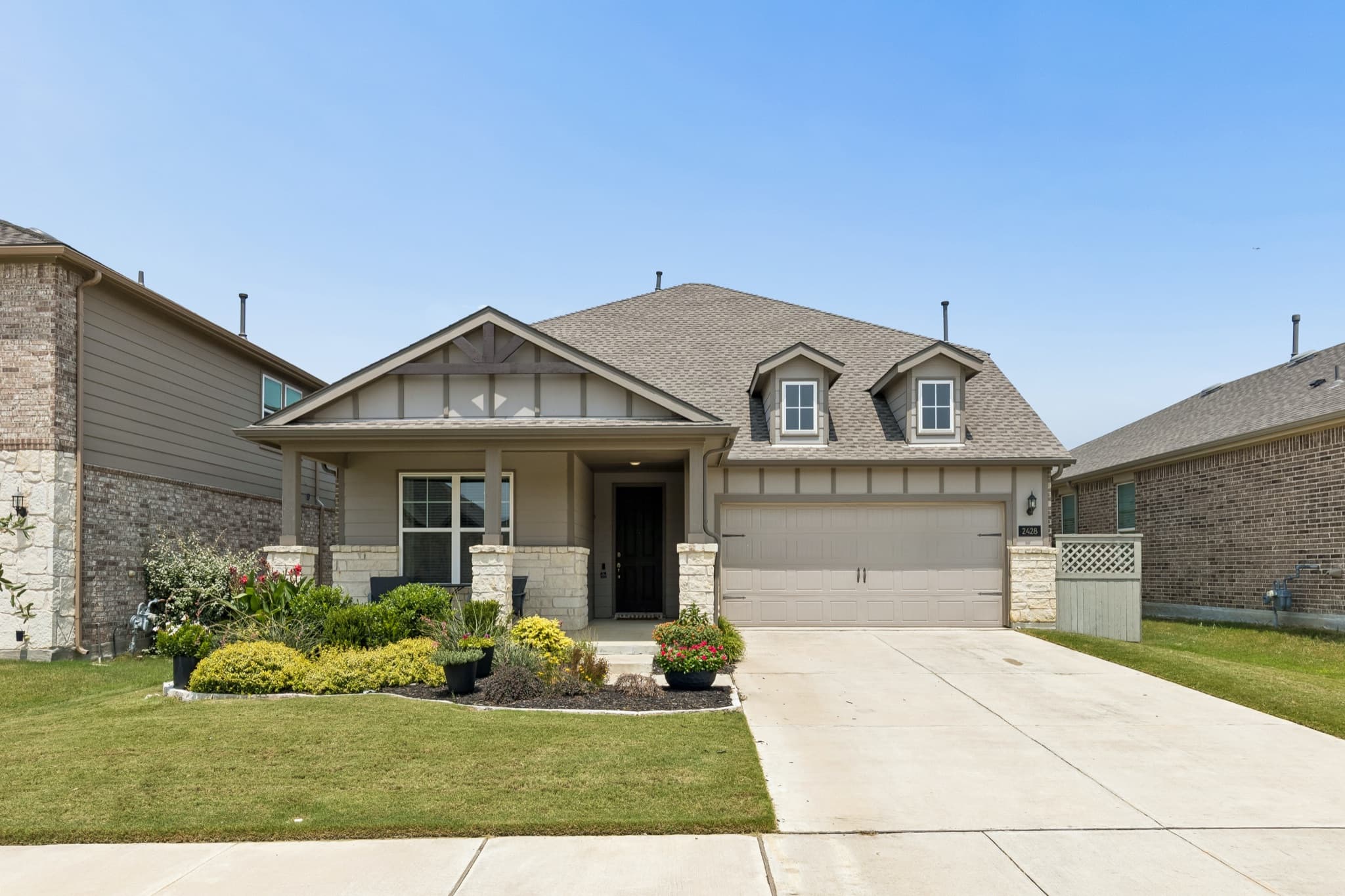 2428 Mockingbird Court