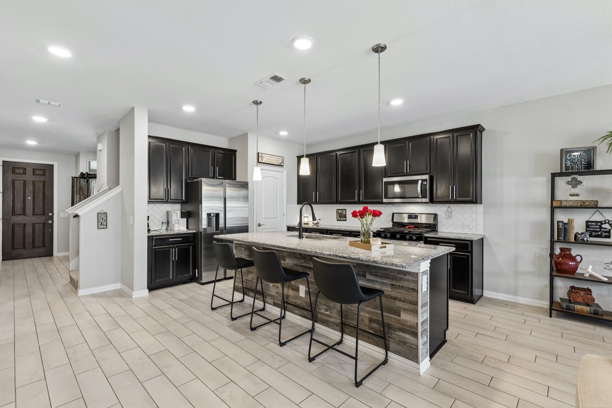 2428 Mockingbird Court photo 6
