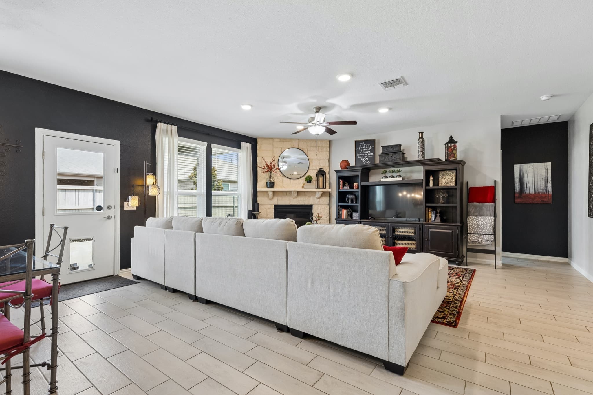 2428 Mockingbird Court photo 8