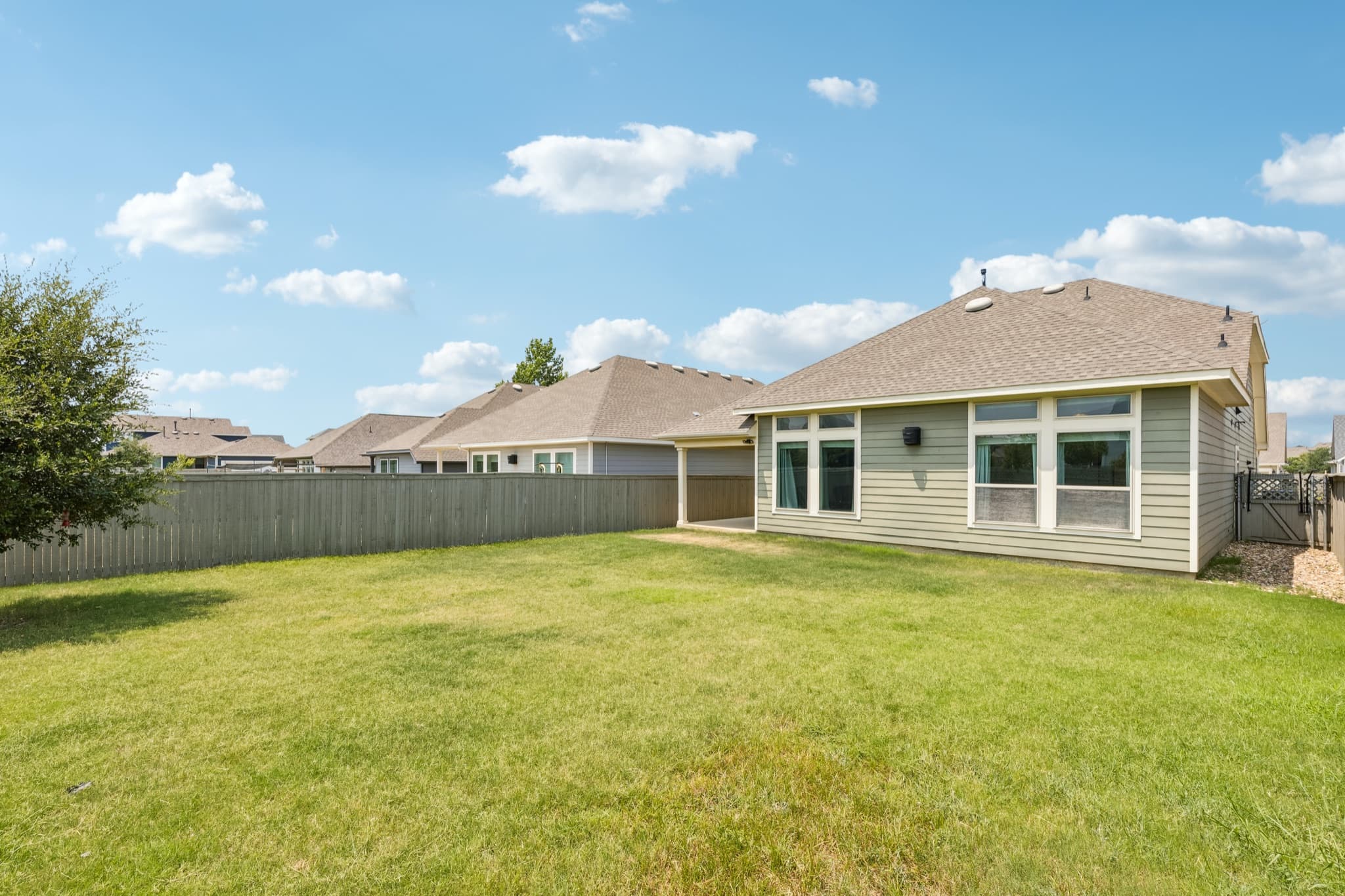 2609 Woodhill Way photo 24