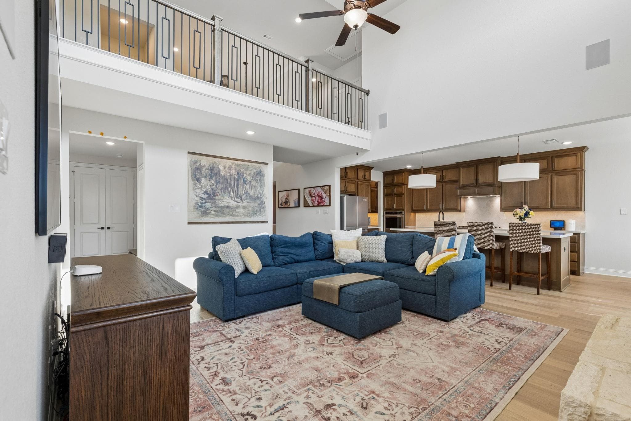 3005 Walker Way photo 4