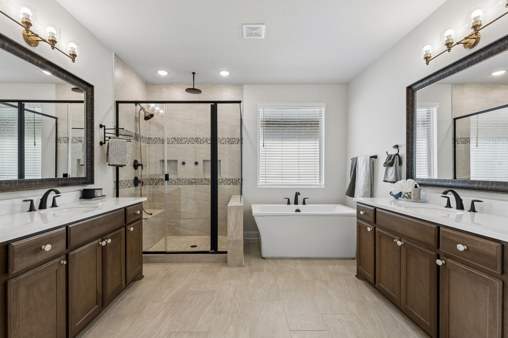 3005 Walker Way photo 17