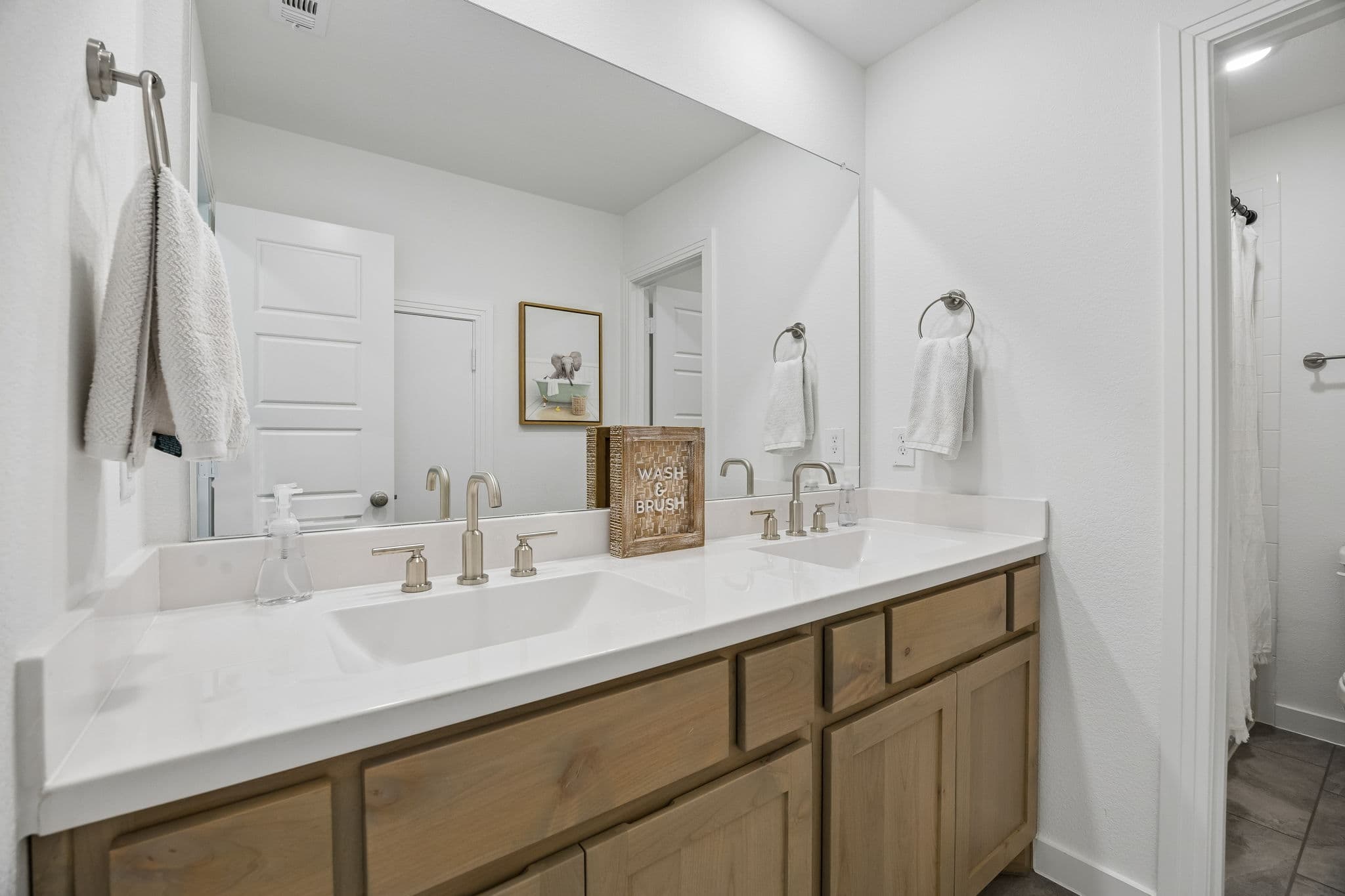 2133 Daniel Drive photo 9