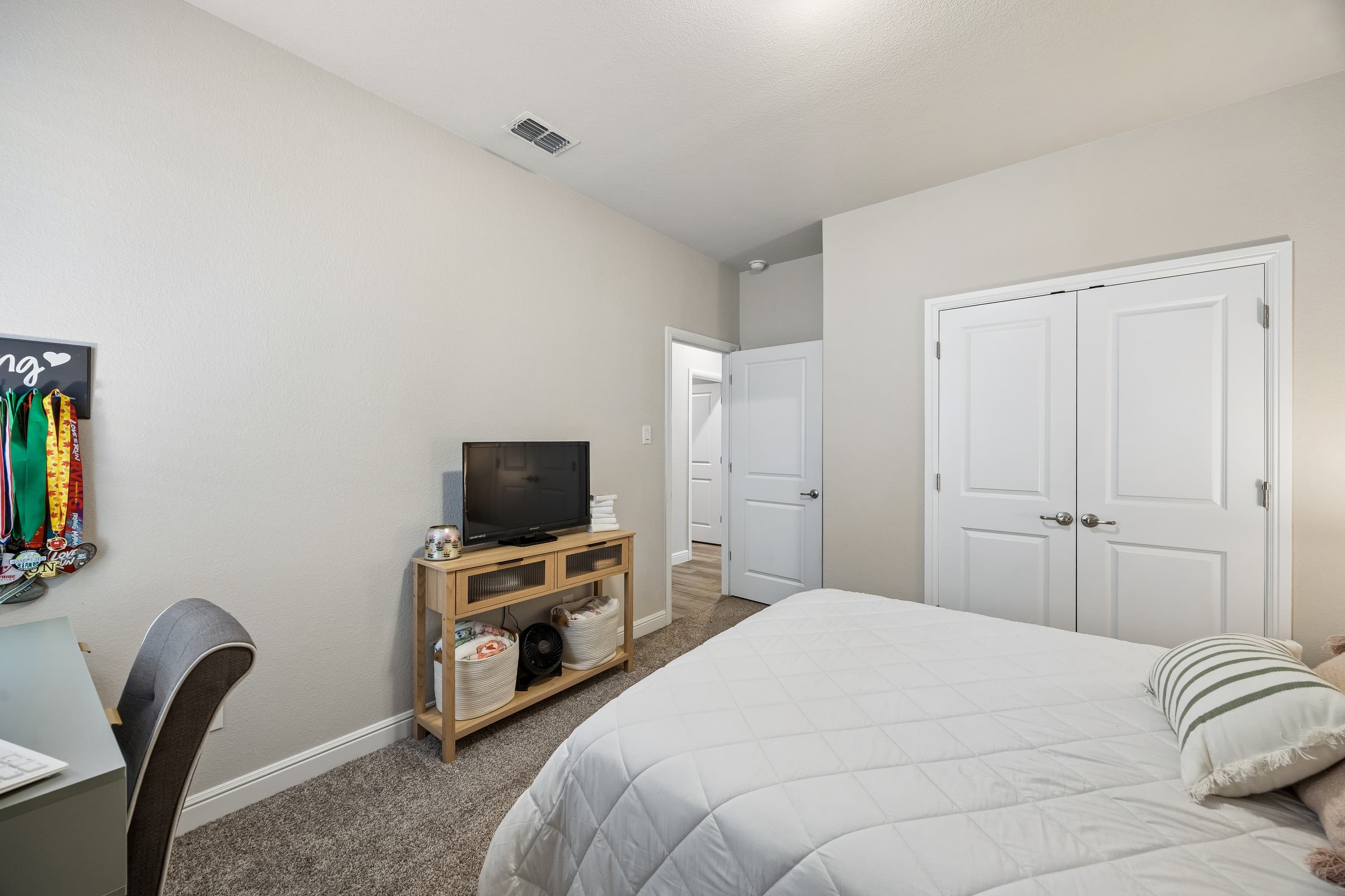 2316 Mockingbird Court photo 18