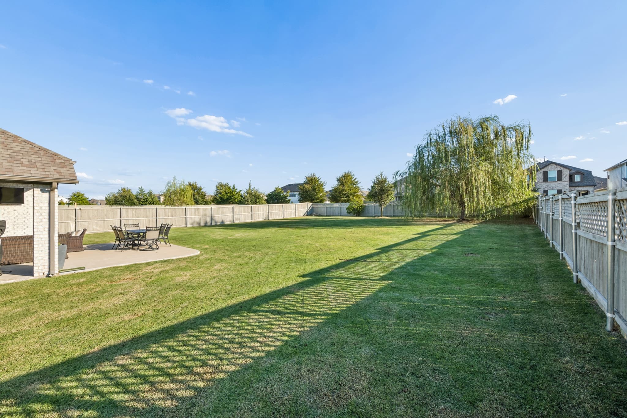 2621 Woodhill Way photo 27